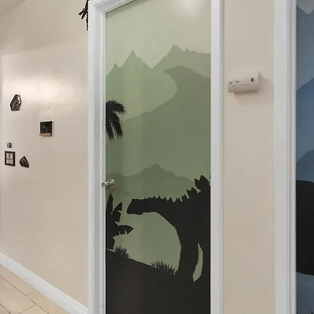 Holiday home Dino Disneyland By Oc Adventure Homes Garden Grove