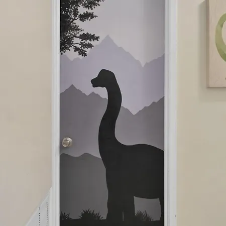 Dino Disneyland By Oc Adventure Homes Holiday home *