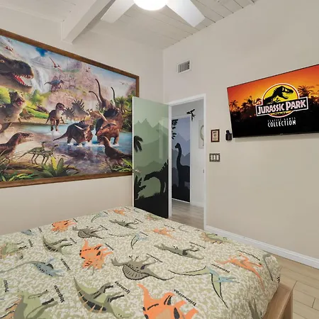 Dino Disneyland By Oc Adventure Homes Holiday home
