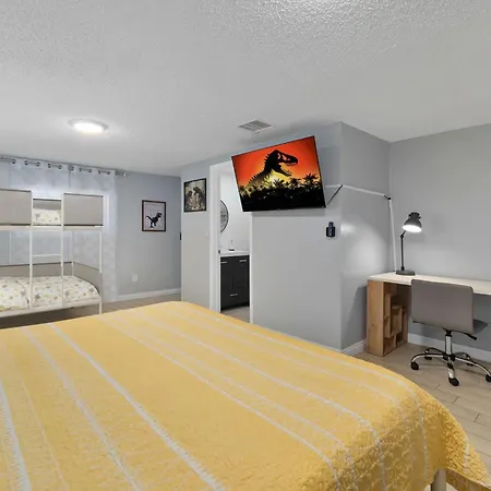 Holiday home Dino Disneyland By Oc Adventure Homes Garden Grove